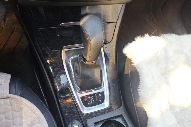 Used Citroen C5 2014 2.0L Automatic Luxury Edition Gear Lever