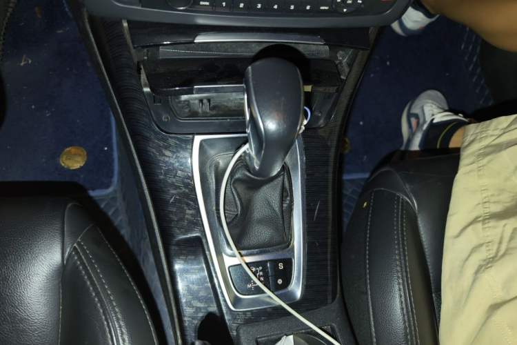 Used Citroen C5 2014 2.0L Automatic Luxury Edition Gear Lever