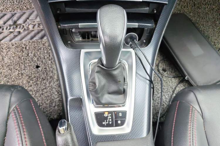Used Citroen C5 2014 1.6T Automatic Luxury Model Gear Lever