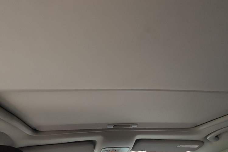 Used Citroen C5 2014 1.6T Automatic Luxury Model Headliner