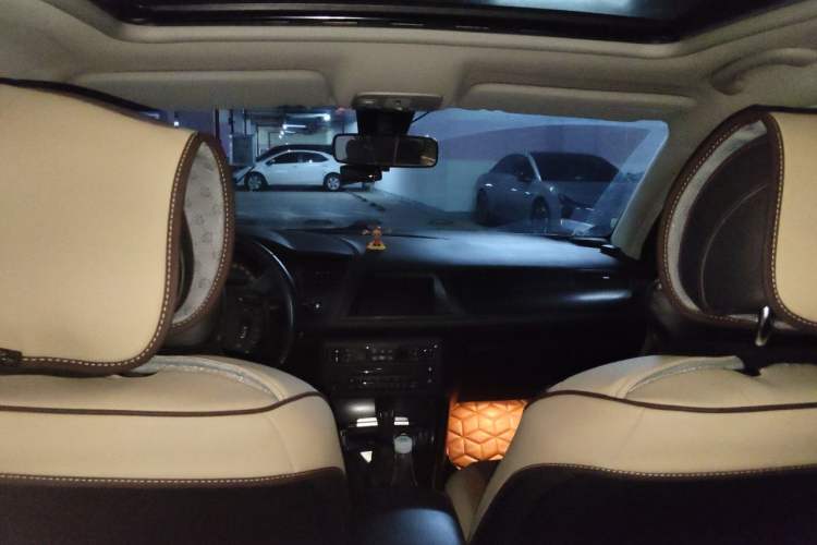 Used Citroen C5 2014 1.6T Automatic Luxury Model Headliner