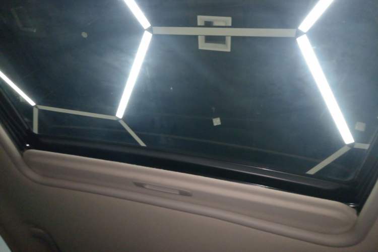 Used Citroen C5 2014 1.6T Automatic Luxury Model Headliner