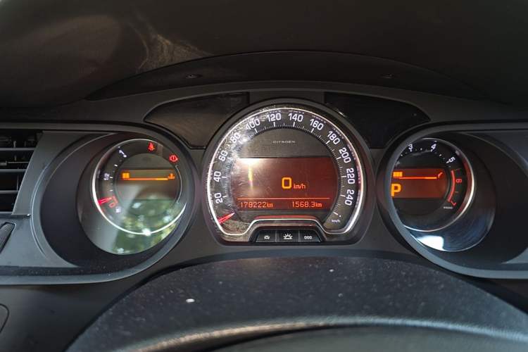 Used Citroen C5 2014 1.6T Automatic Luxury Model Instrument Cluster