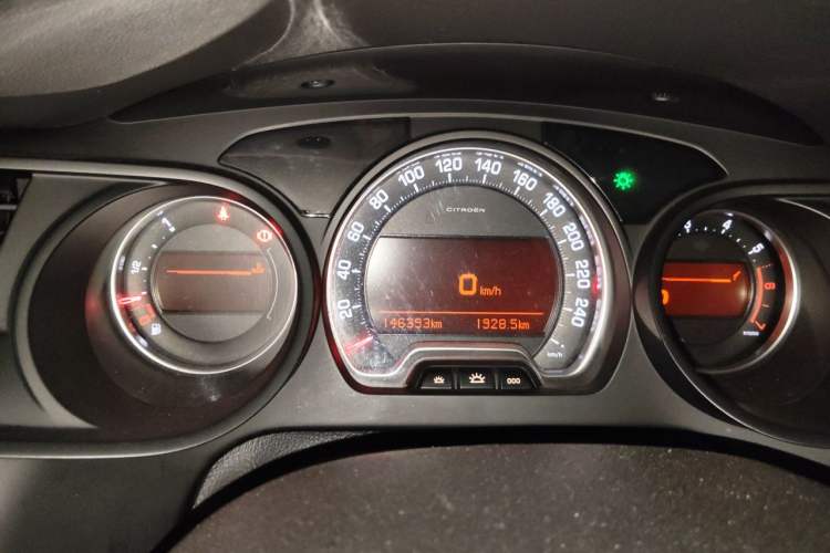 Used Citroen C5 2014 1.6T Automatic Luxury Model Instrument Cluster