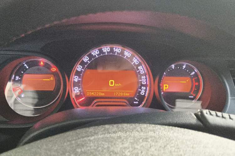 Used Citroen C5 2014 1.6T Automatic Prestige Model Instrument Cluster
