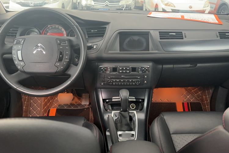 Used Citroen C5 2014 1.6T Automatic Luxury Model Interior 1