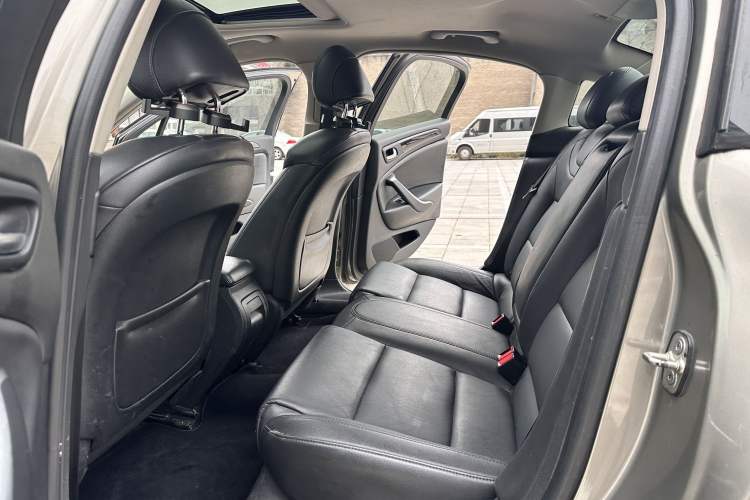 Used Citroen C5 2014 2.0L Automatic Luxury Edition Interior 2
