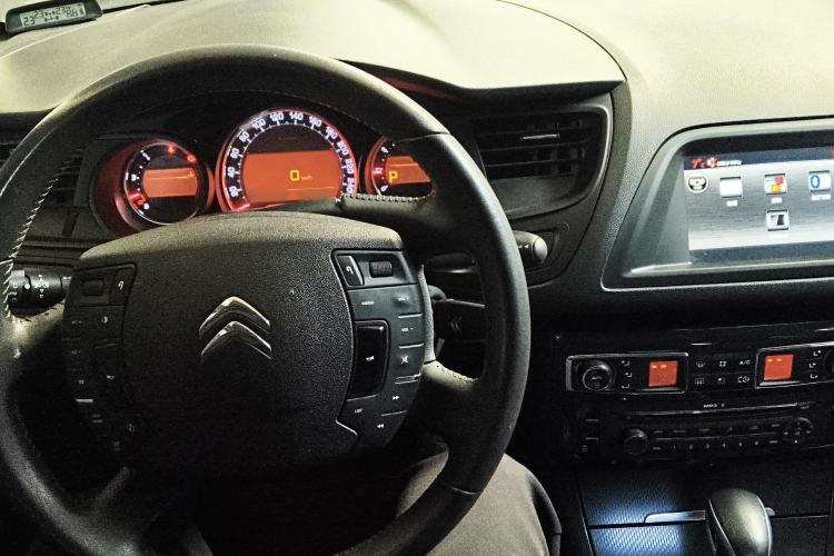 Used Citroen C5 2014 1.6T Automatic Prestige Model Interior 2