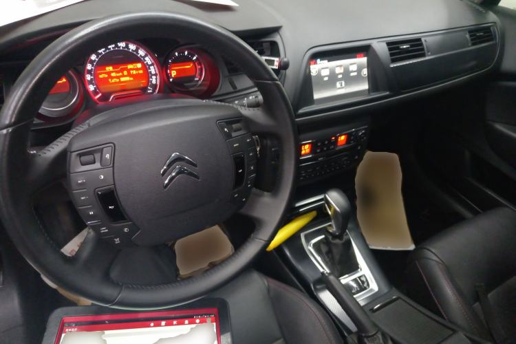 Used Citroen C5 2014 1.6T Automatic Luxury Model Interior 2