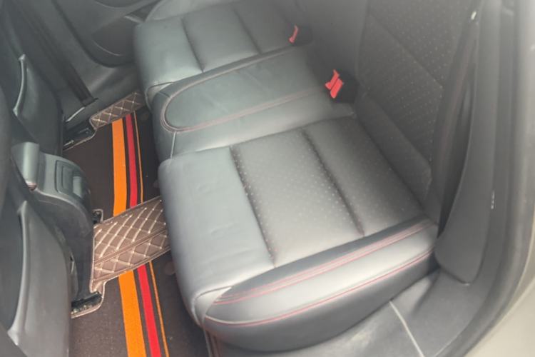 Used Citroen C5 2014 1.6T Automatic Luxury Model Interior 3