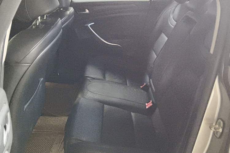 Used Citroen C5 2014 1.6T Automatic Prestige Model Interior 4