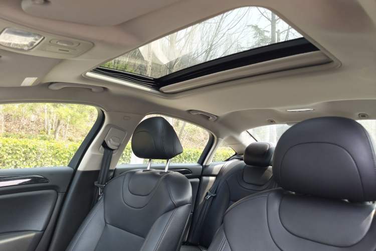 Used Citroen C5 2014 2.0L Automatic Luxury Edition Interior 7