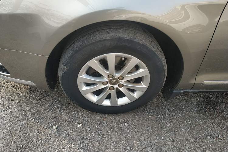 Used Citroen C5 2014 2.0L Automatic Luxury Edition Left Front Wheel Hub
