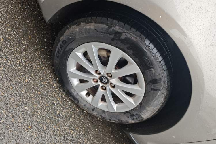 Used Citroen C5 2014 1.6T Automatic Luxury Model Left Front Wheel Hub