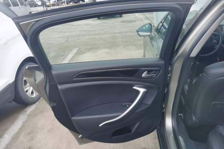 Used Citroen C5 2014 2.0L Automatic Luxury Edition Left Rear Door Interior