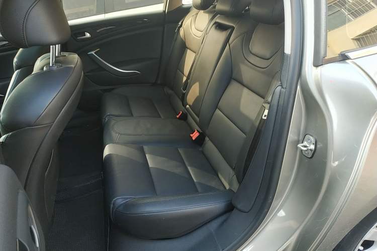 Used Citroen C5 2014 2.0L Automatic Luxury Edition Left Rear Seat