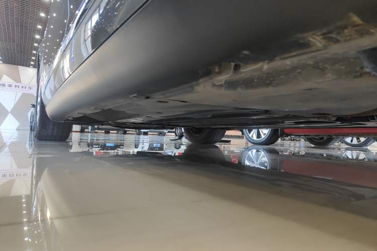 Used Citroen C5 2014 1.6T Automatic Luxury Model Left Side Sill