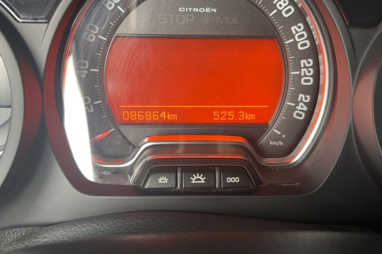 Used Citroen C5 2014 1.6T Automatic Luxury Model Odometer Close Up