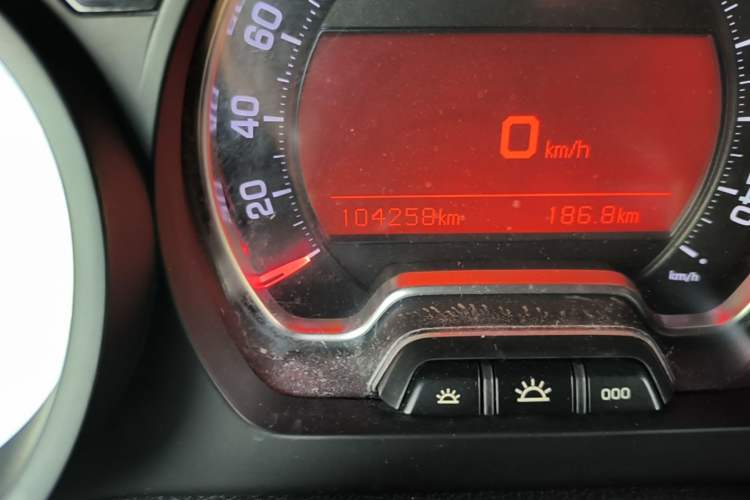 Used Citroen C5 2014 1.6T Automatic Luxury Model Odometer Close Up