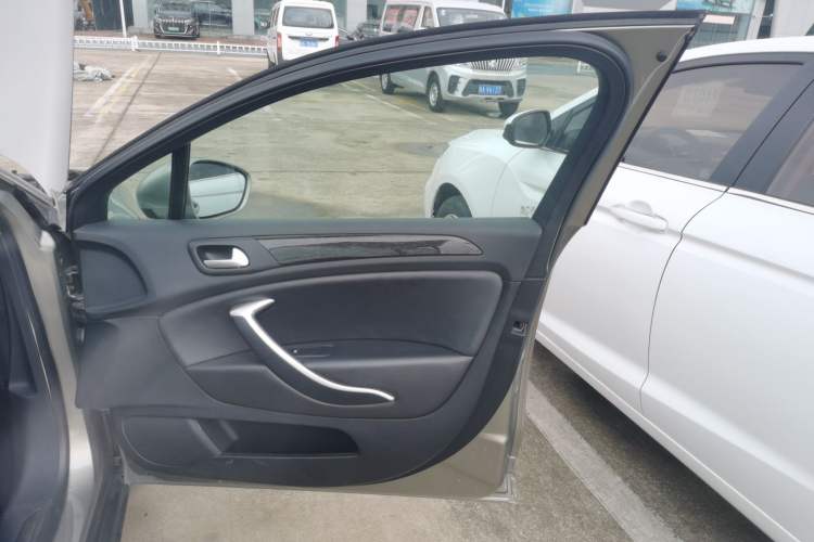 Used Citroen C5 2014 2.0L Automatic Luxury Edition Right Front Door Interior