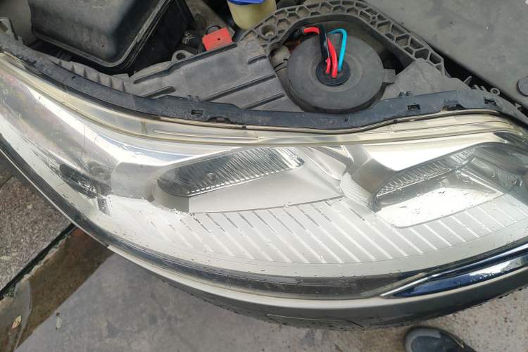 Used Citroen C5 2014 2.0L Automatic Luxury Edition Right Front Headlight