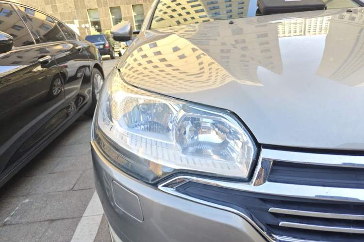 Used Citroen C5 2014 2.0L Automatic Luxury Edition Right Front Headlight