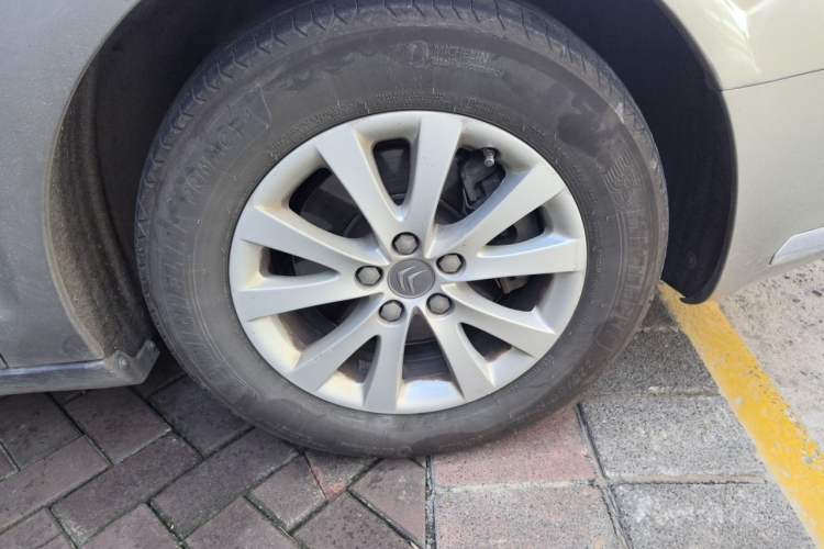 Used Citroen C5 2014 1.6T Automatic Luxury Model Right Front Wheel Hub