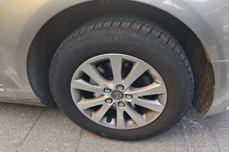 Used Citroen C5 2014 2.0L Automatic Luxury Edition Right Front Wheel Hub