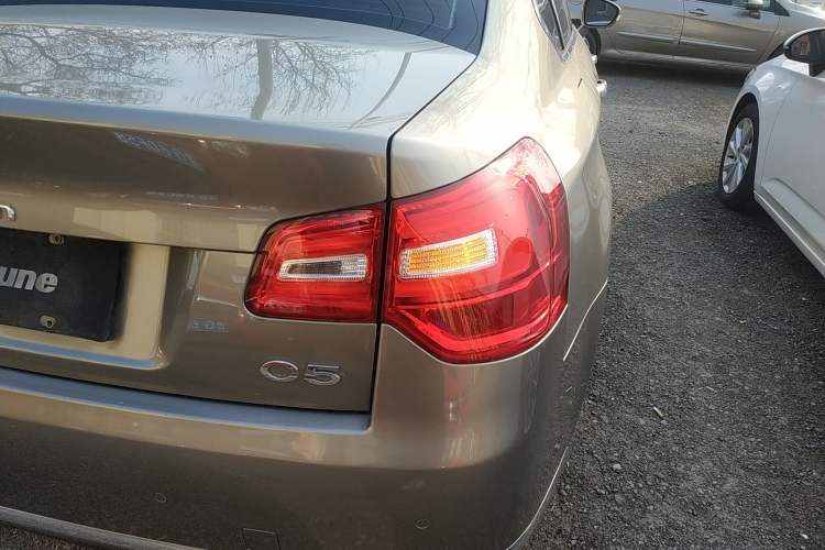 Used Citroen C5 2014 2.0L Automatic Luxury Edition Right Rear Taillight