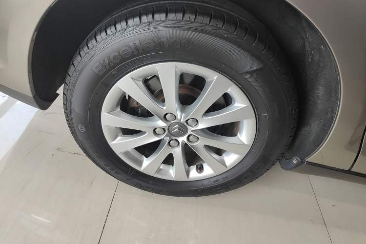 Used Citroen C5 2014 1.6T Automatic Luxury Model Right Rear Wheel Hub