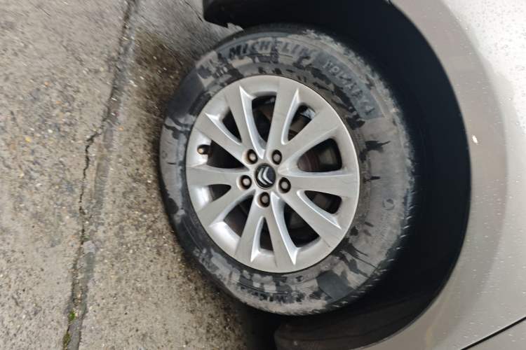 Used Citroen C5 2014 1.6T Automatic Luxury Model Right Rear Wheel Hub