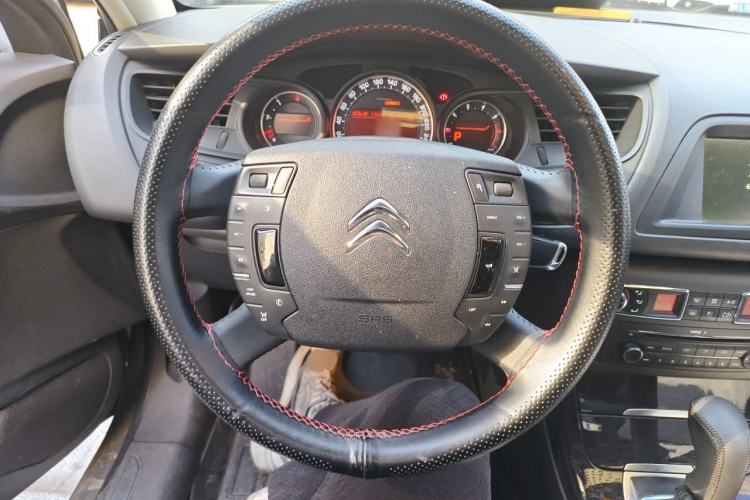 Used Citroen C5 2014 2.0L Automatic Luxury Edition Steering Wheel
