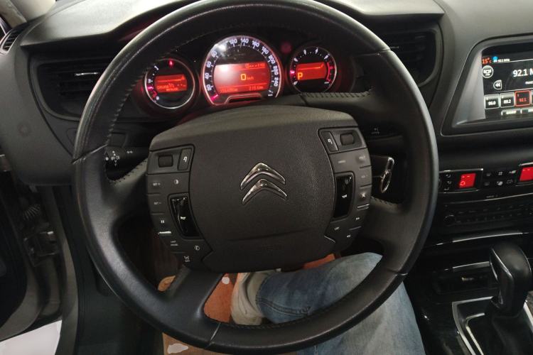Used Citroen C5 2014 2.0L Automatic Luxury Edition Steering Wheel