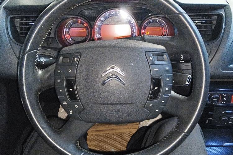 Used Citroen C5 2014 1.6T Automatic Prestige Model Steering Wheel