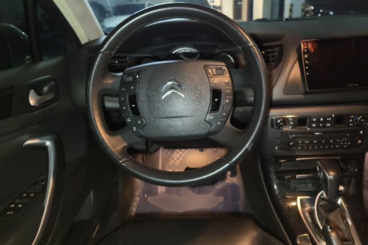 Used Citroen C5 2014 2.0L Automatic Luxury Edition Steering Wheel