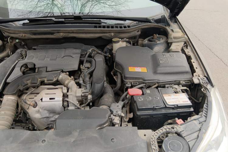 Used Citroen C5 2014 1.6T Automatic Luxury Model Engine Bay Left