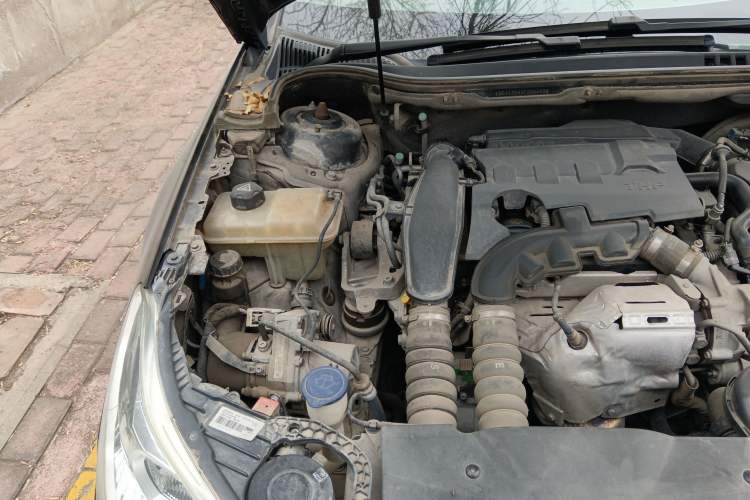 Used Citroen C5 2014 1.6T Automatic Luxury Model Engine Bay Right