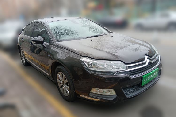 Used Citroen C5 2014 1.6T Automatic Luxury Model Front Right 45 Deg