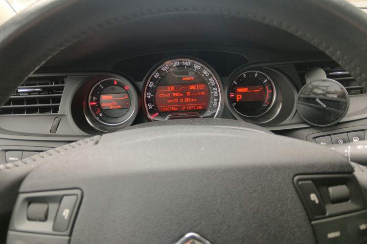 Used Citroen C5 2014 1.6T Automatic Luxury Model Odometer Close Up