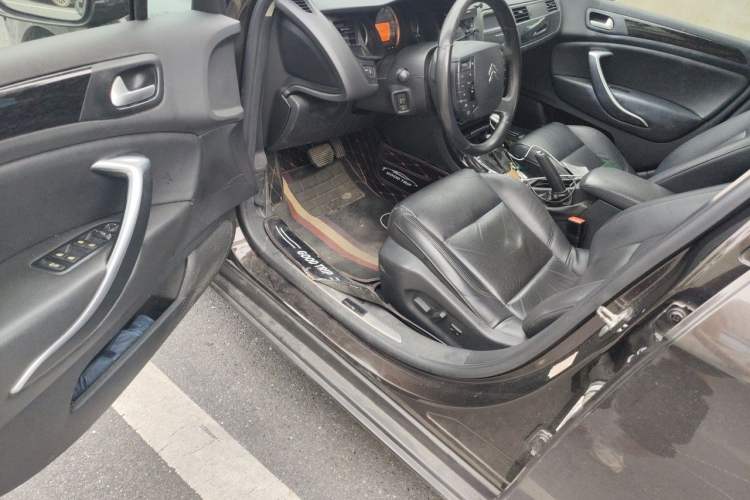 Used Citroen C5 2014 2.0L Automatic Luxury Edition Driver Seat