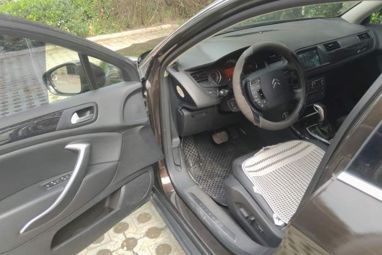 Used Citroen C5 2014 2.0L Automatic Luxury Edition Driver Seat