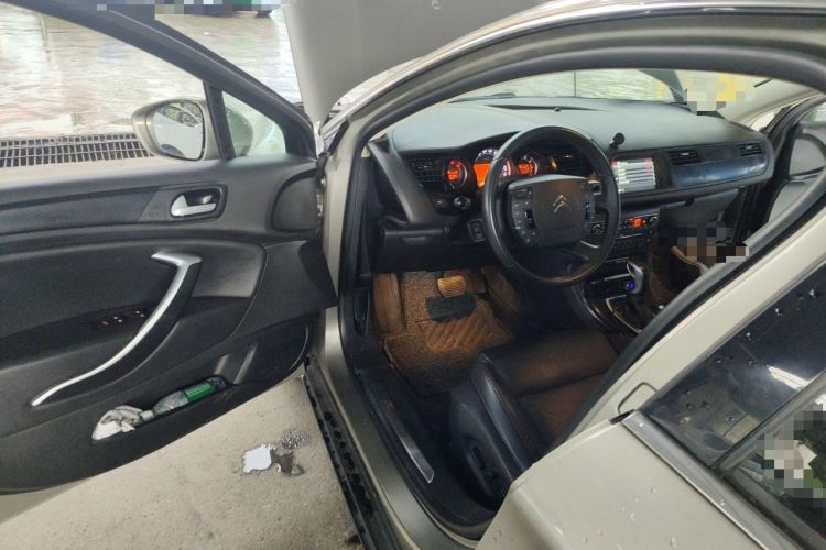 Used Citroen C5 2014 1.6T Automatic Luxury Model Driver Seat