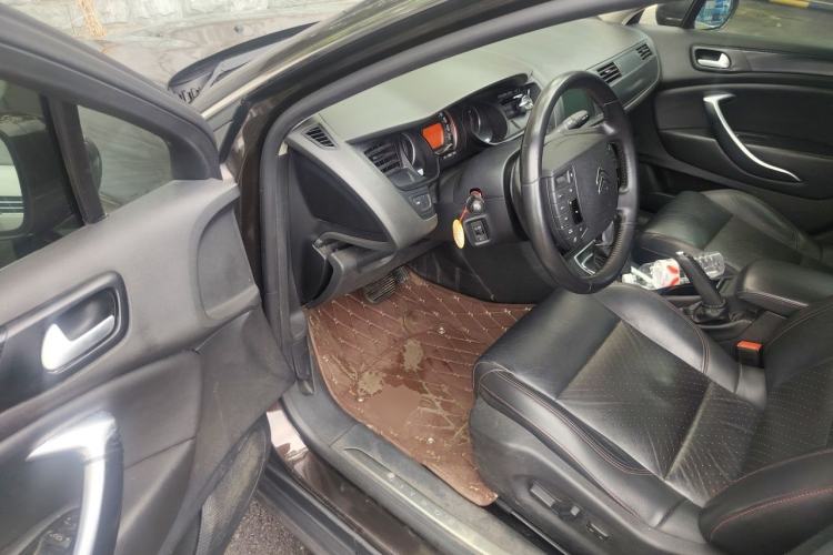 Used Citroen C5 2014 1.6T Automatic Luxury Model Driver Seat