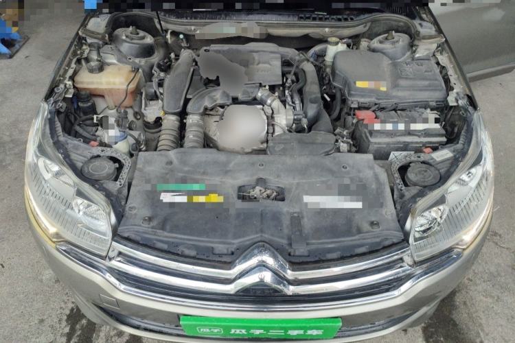 Used Citroen C5 2014 1.6T Automatic Luxury Model Engine Bay