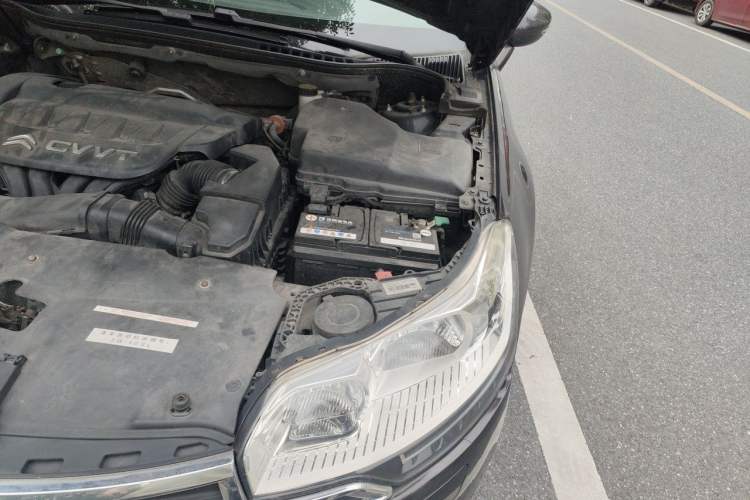 Used Citroen C5 2014 2.0L Automatic Luxury Edition Engine Bay Left