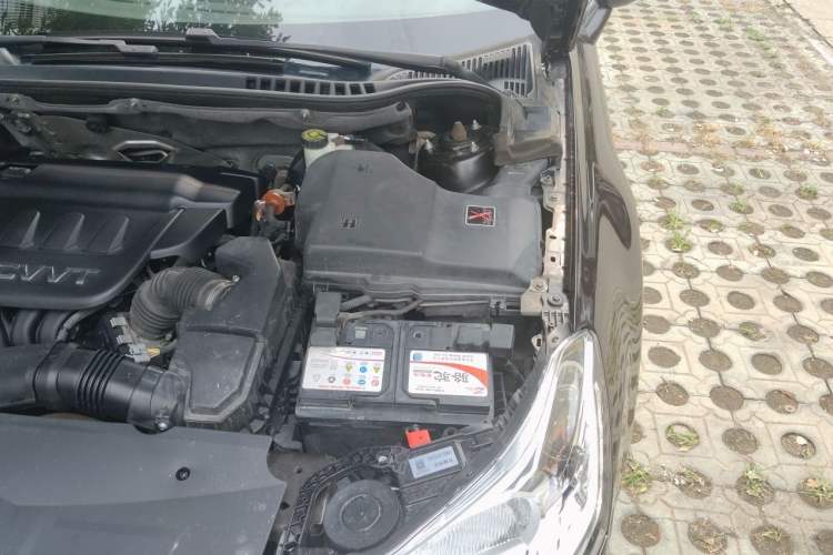 Used Citroen C5 2014 2.0L Automatic Luxury Edition Engine Bay Left