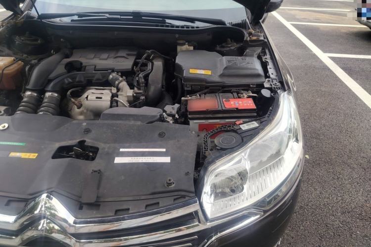 Used Citroen C5 2014 1.6T Automatic Luxury Model Engine Bay Left