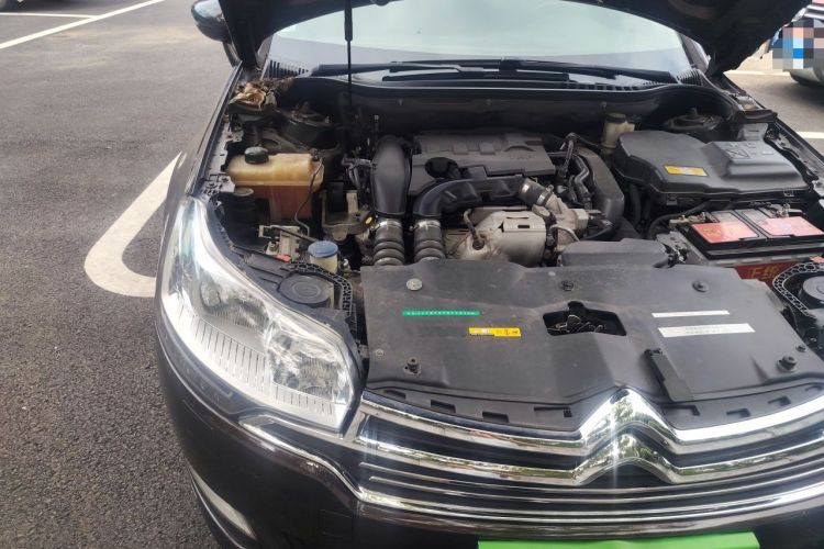 Used Citroen C5 2014 1.6T Automatic Luxury Model Engine Bay Right