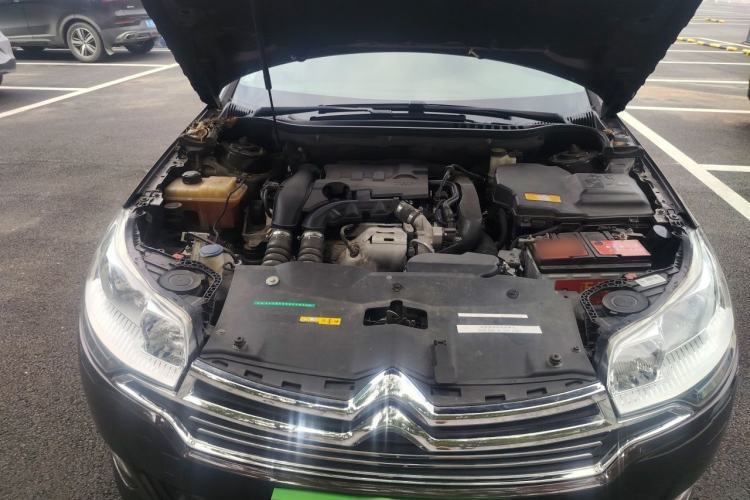 Used Citroen C5 2014 1.6T Automatic Luxury Model Engine Bay