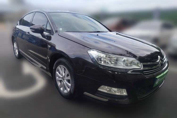 Used Citroen C5 2014 1.6T Automatic Luxury Model Front Right 45 Deg